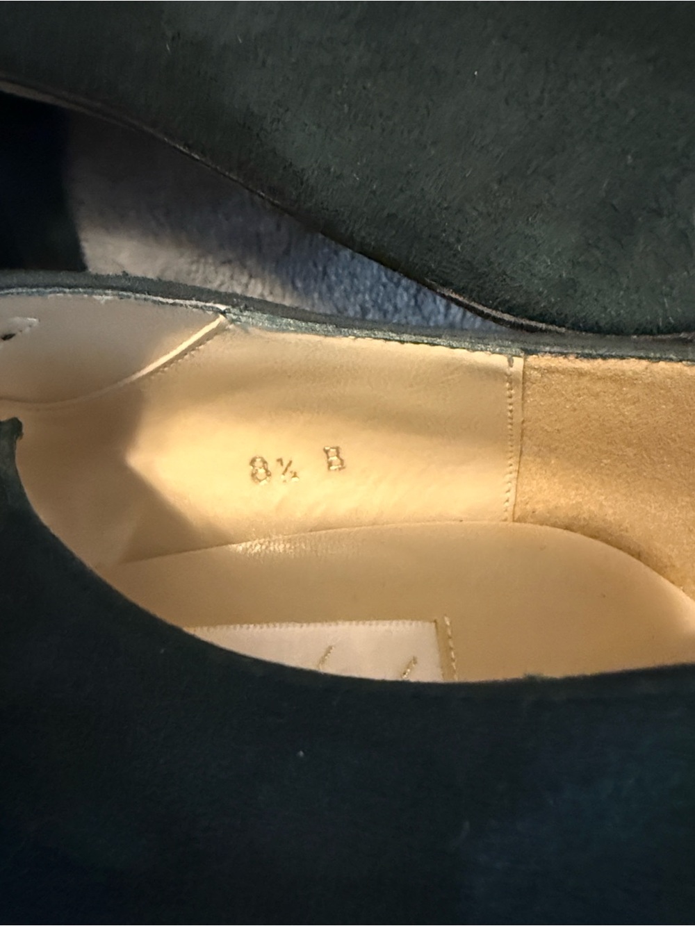 Apart Women's Dress Pumps Forest Green Suede with Gold Tone Buckle Size 8.5 B - Picture 6 of 12